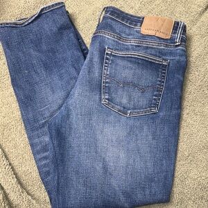 American Eagle Outfitters Men's Classic Denim Jeans